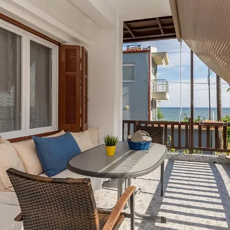 Chalkidiki Beachfront Holiday home *